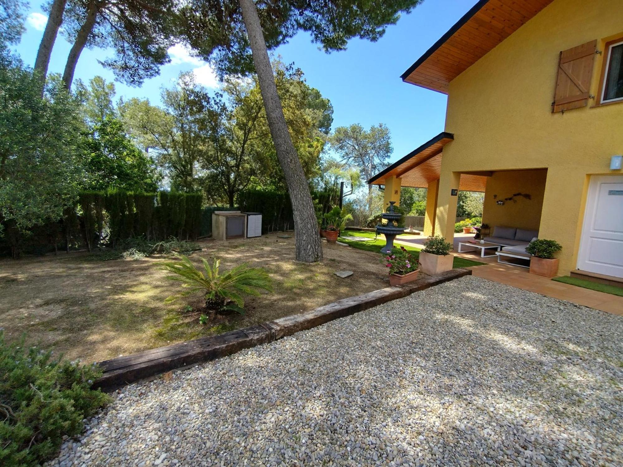 Casa Feliz Villa Sant Cebrià de Vallalta Buitenkant foto